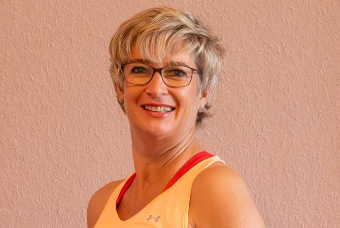 1fach Yoga | 1fach Gesund - Team - Inhaberin Silke Wagner - Portraitfoto