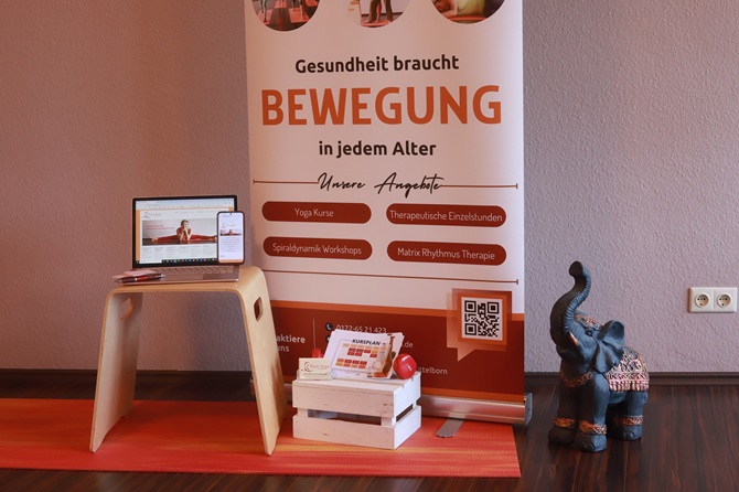 1fach Yoga | 1fach Gesund - Spiraldynamik Workshops - Roll up Banner und Accessoires im Studio in Büttelborn